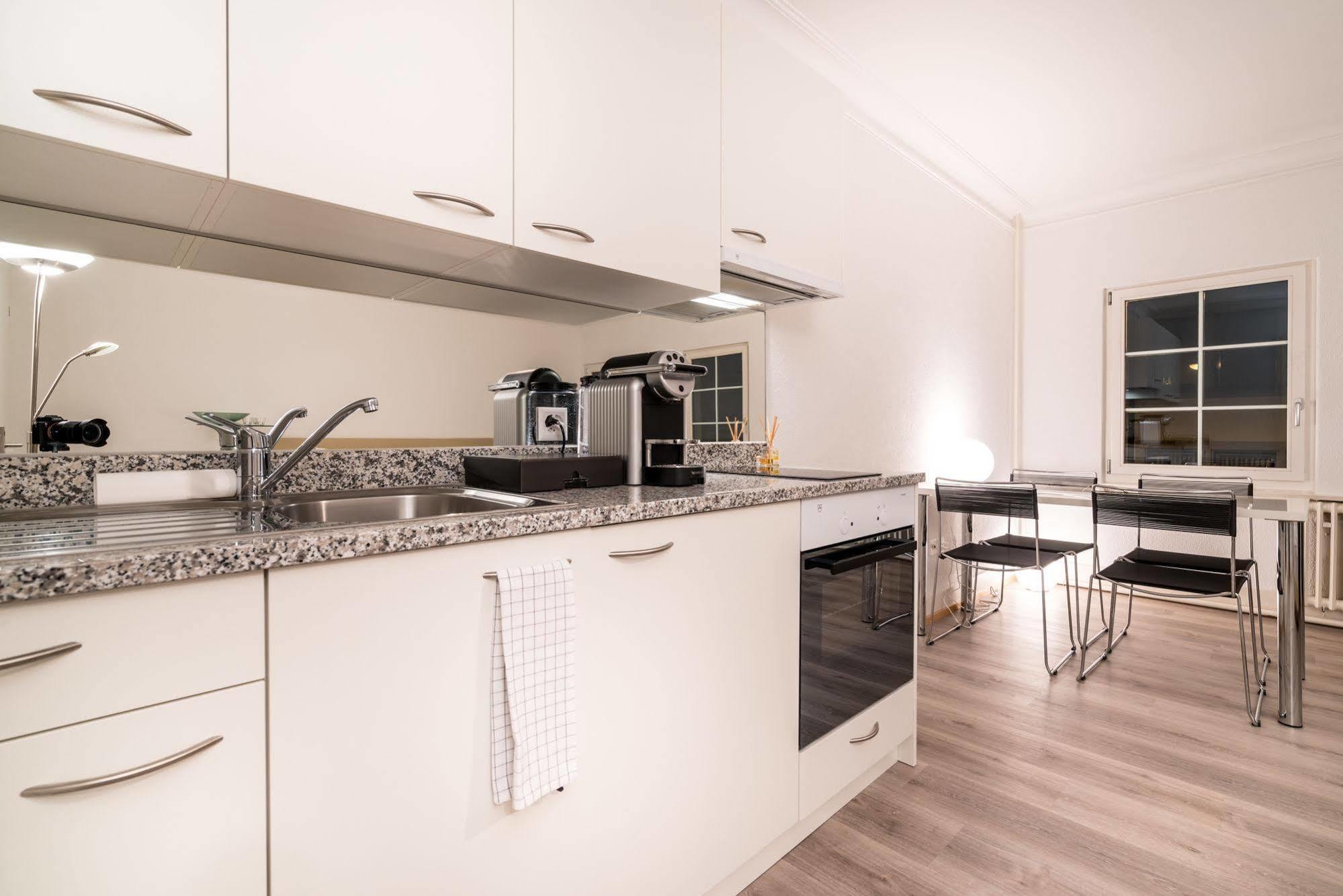 Top City Center Location By Airhome Zugo Esterno foto